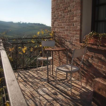 Il Poggio B&B San Damiano al Colle Bagian luar foto